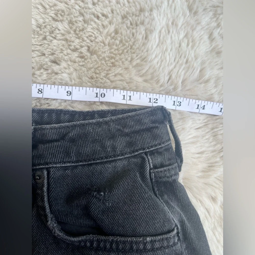 Forever 21 High-Waisted Black Jean Short Size 26